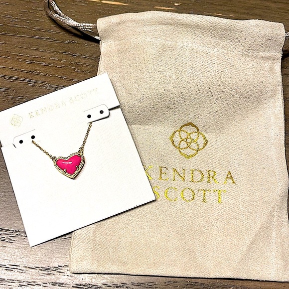 NEW Kendra Scott Ari Heart Adjustable Length Pendant Necklace in Pink - Picture 9 of 14